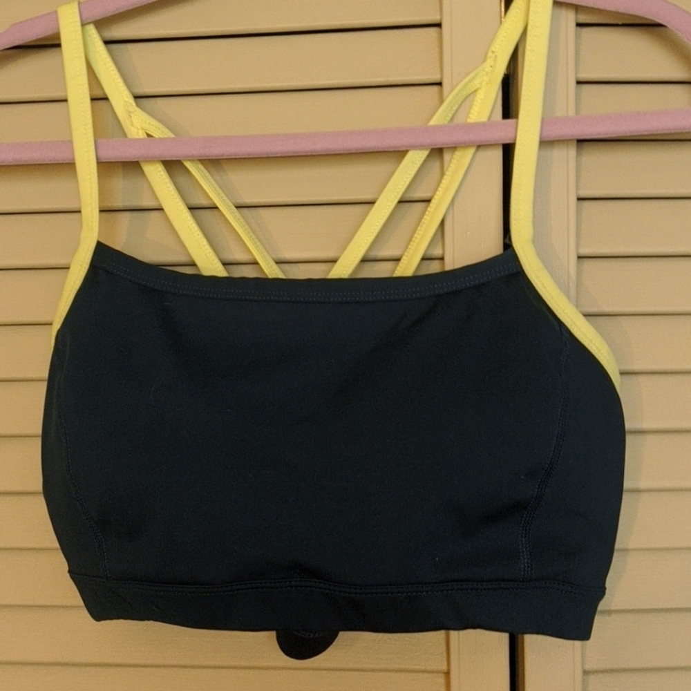 Sports bra